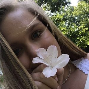 Meet your Posher, Riley